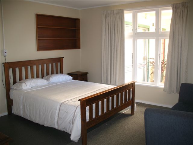 bedroom1